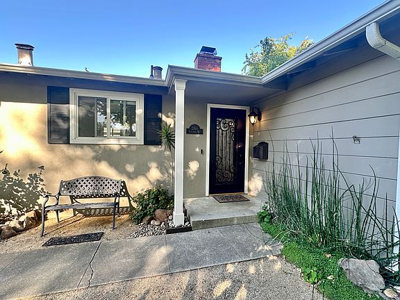 2nd image of 2164 Parkwood Way