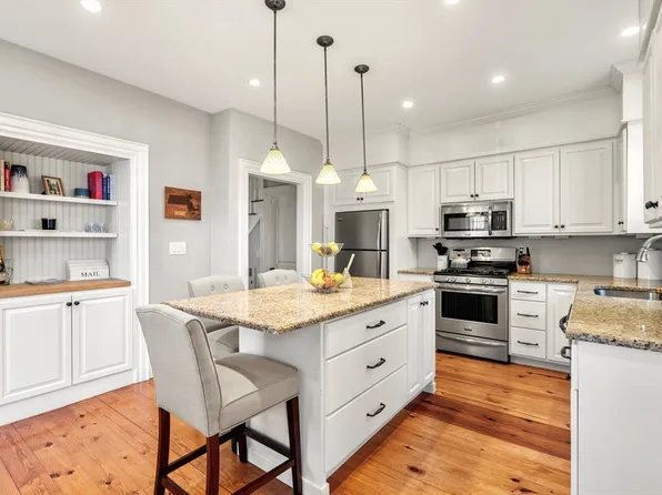52 Allston St, Charlestown, MA 02129