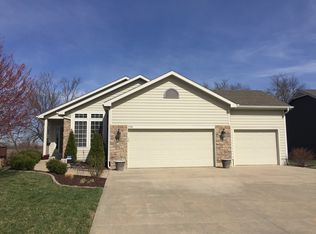 318 Santa Fe Dr, Baldwin City, KS 66006