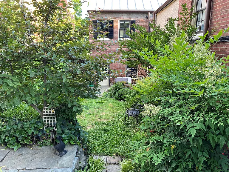 1333 29th St NW — Photo 18