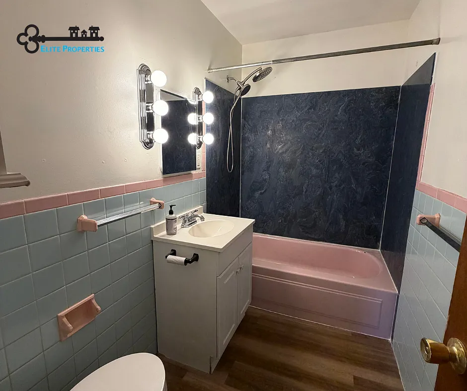 3 bed, 1.5 bath, 1453 sqft, $1,300 — Photo 4