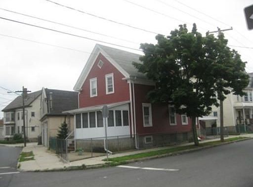 2nd image of 130 Rockland St
