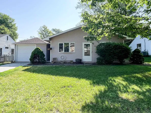 3354 S 44th St, Lincoln, NE 68506