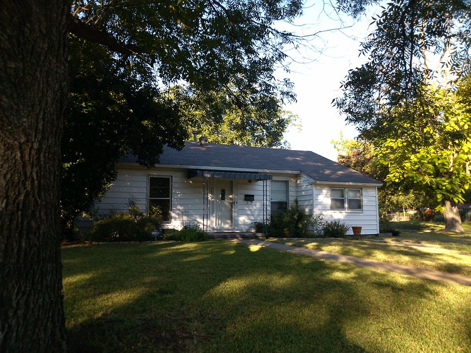 1st image of 741 N Bailey Ave