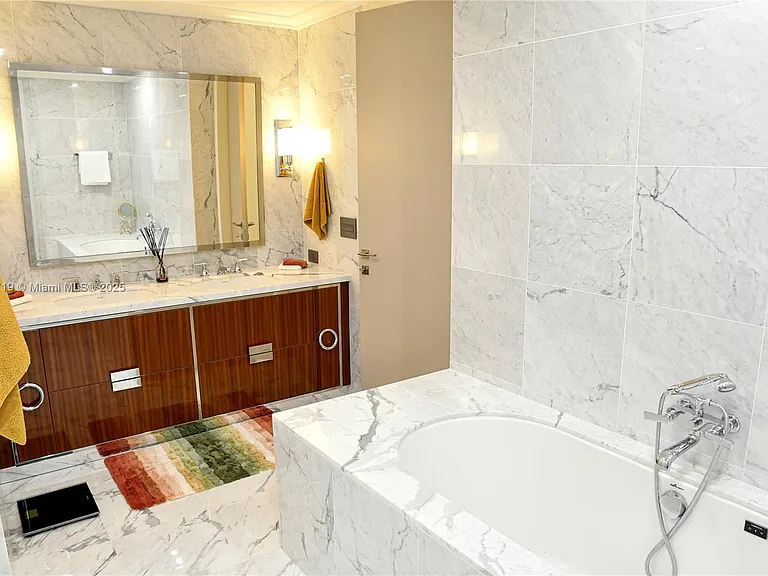 15701 Collins Ave #4403 — Photo 19