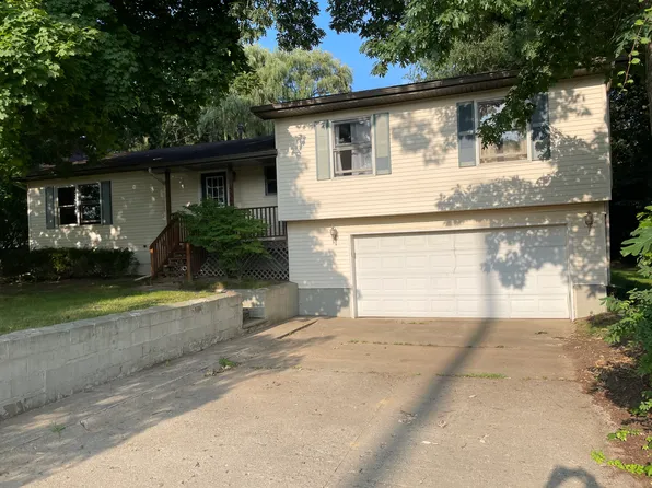 15363 Chandler Rd, Bath, MI 48808