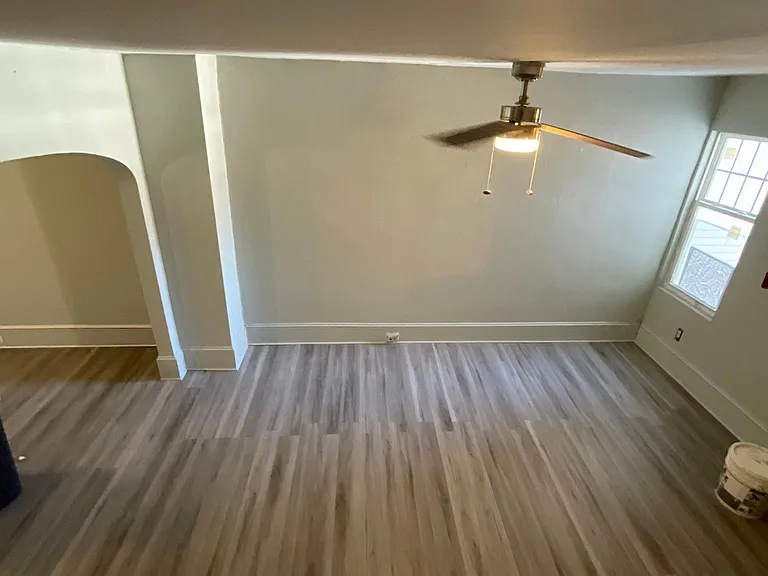 710 W Laurel Blvd — Photo 5