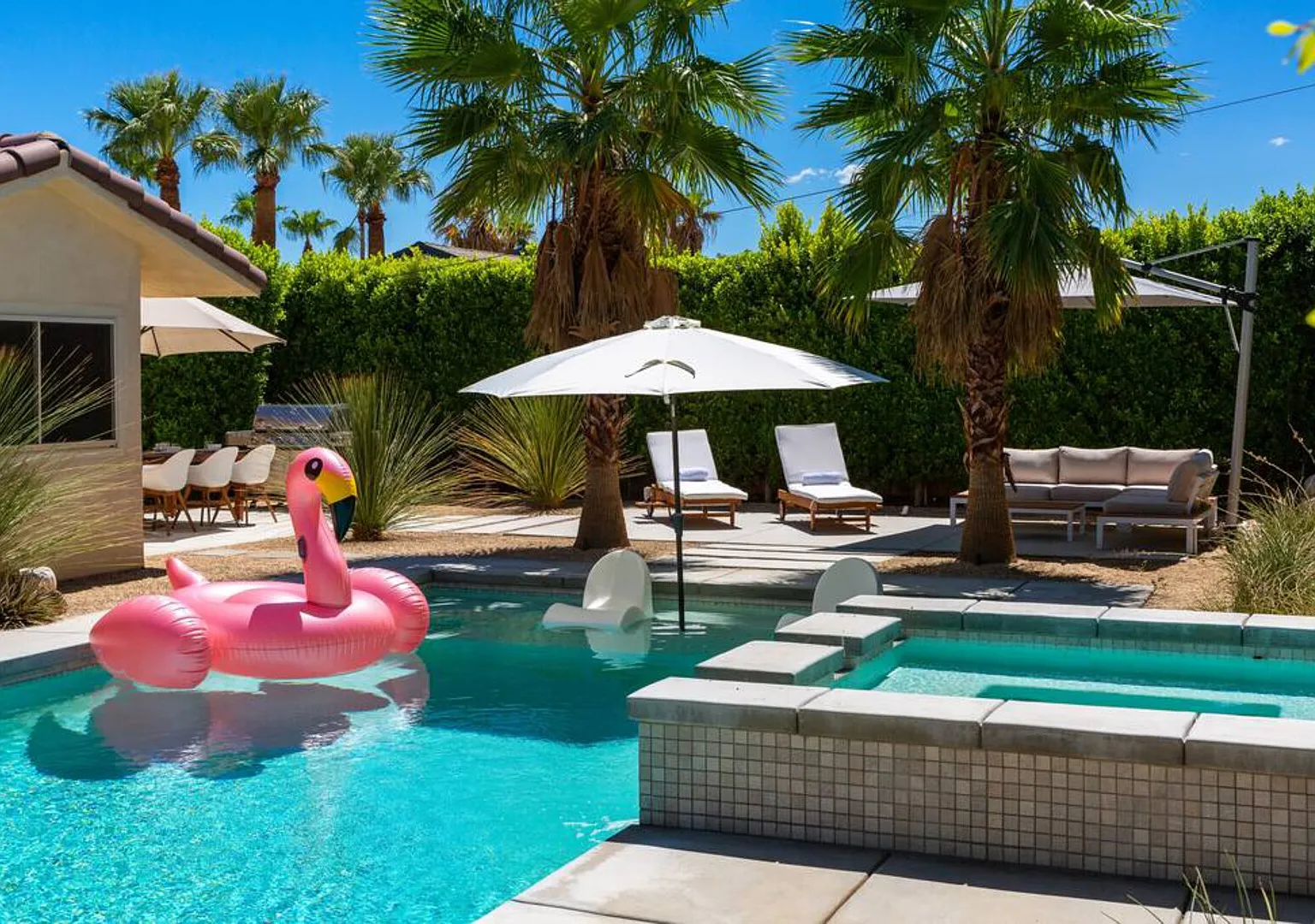 Palm Springs Luxury: Pool, Hot Tub & Downtown Access — Photo 1