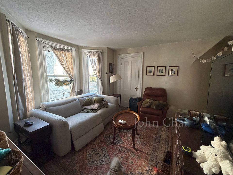 1st image of 21 Mansfield St #1