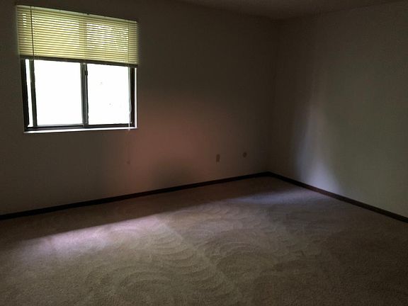 4th image of 1845 Hampton Knoll Dr