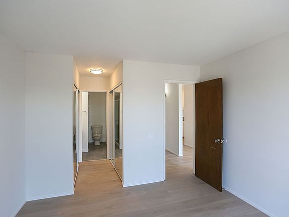5th image of 315 Wayne Pl #314