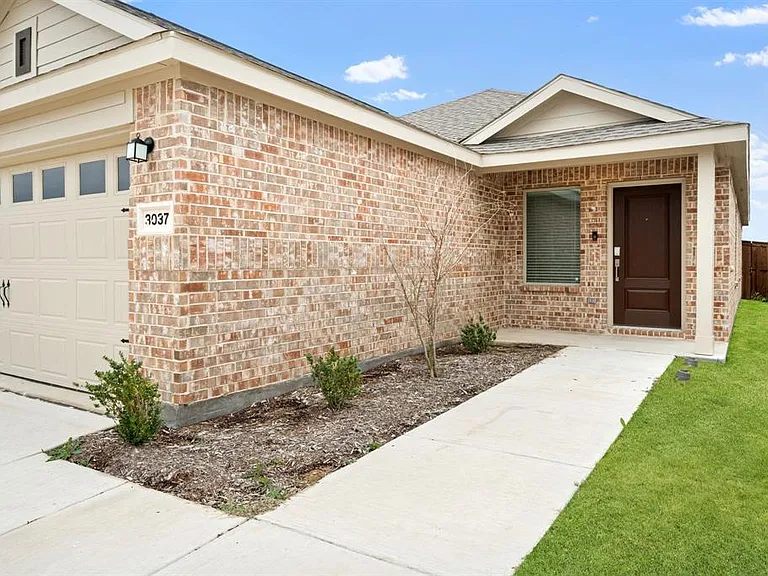 3037 Ashbrook Ln — Photo 3
