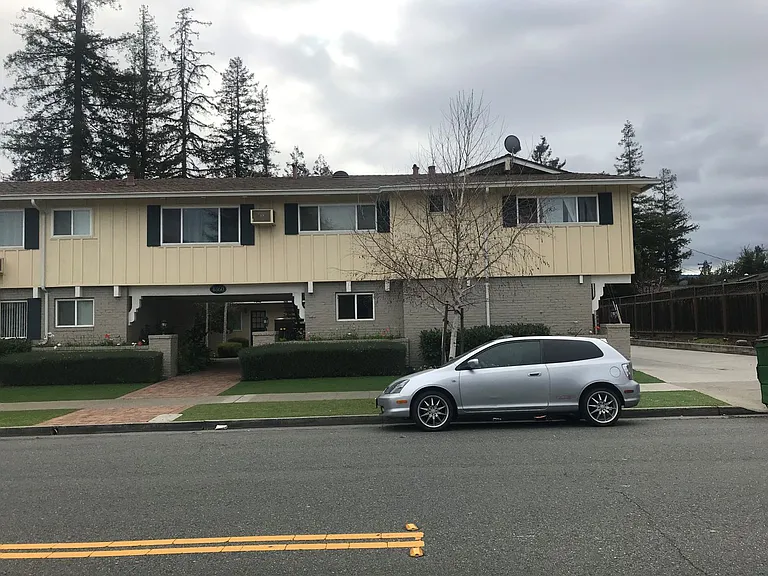 4860 Northlawn Dr — Photo 4