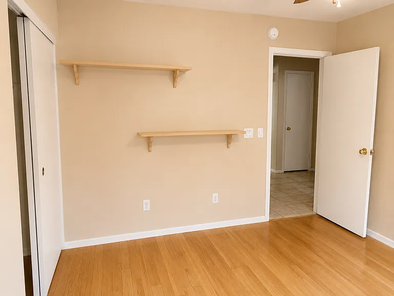 832 W Silver Creek Rd — Photo 11