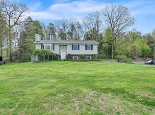21 Memory Ln, Hopewell Junction, NY 12533