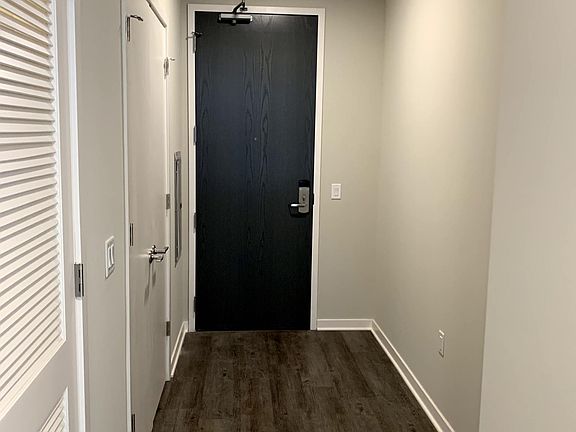 4th image of 161 W Harrison St #1011