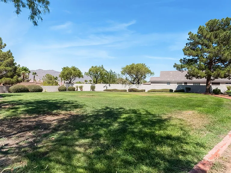 8701 Butterchurn Ave — Photo 46