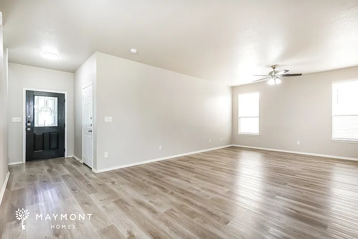 3 bed, 3.0 bath, 2040 sqft, $1,770 — Photo 4