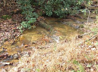 5 Wikle Rd, Hayesville, NC 28904