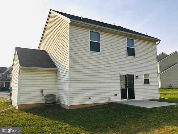 3rd image of 12515 Olivine Ct