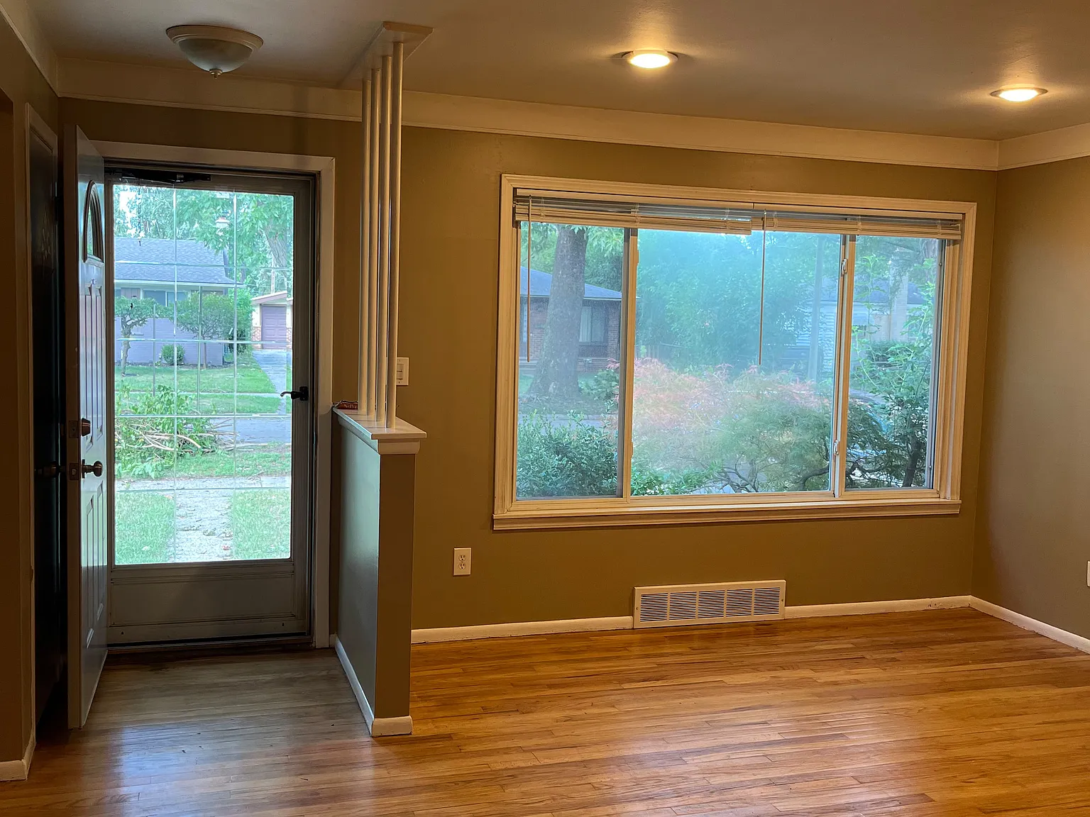 3 bed, 1906 sqft, $1,900 — Photo 4