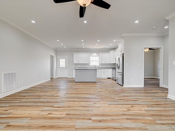 3rd image of 697 Woodson St