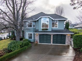 875 Cypress Point Loop, Ashland, OR 97520