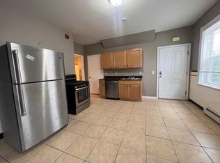 79 Ridge St #2F, Providence, RI 02909