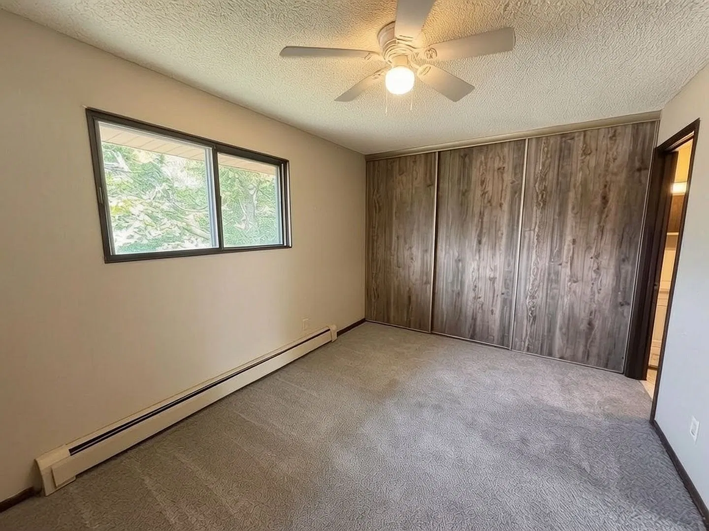 1439 Case Ave — Photo 4