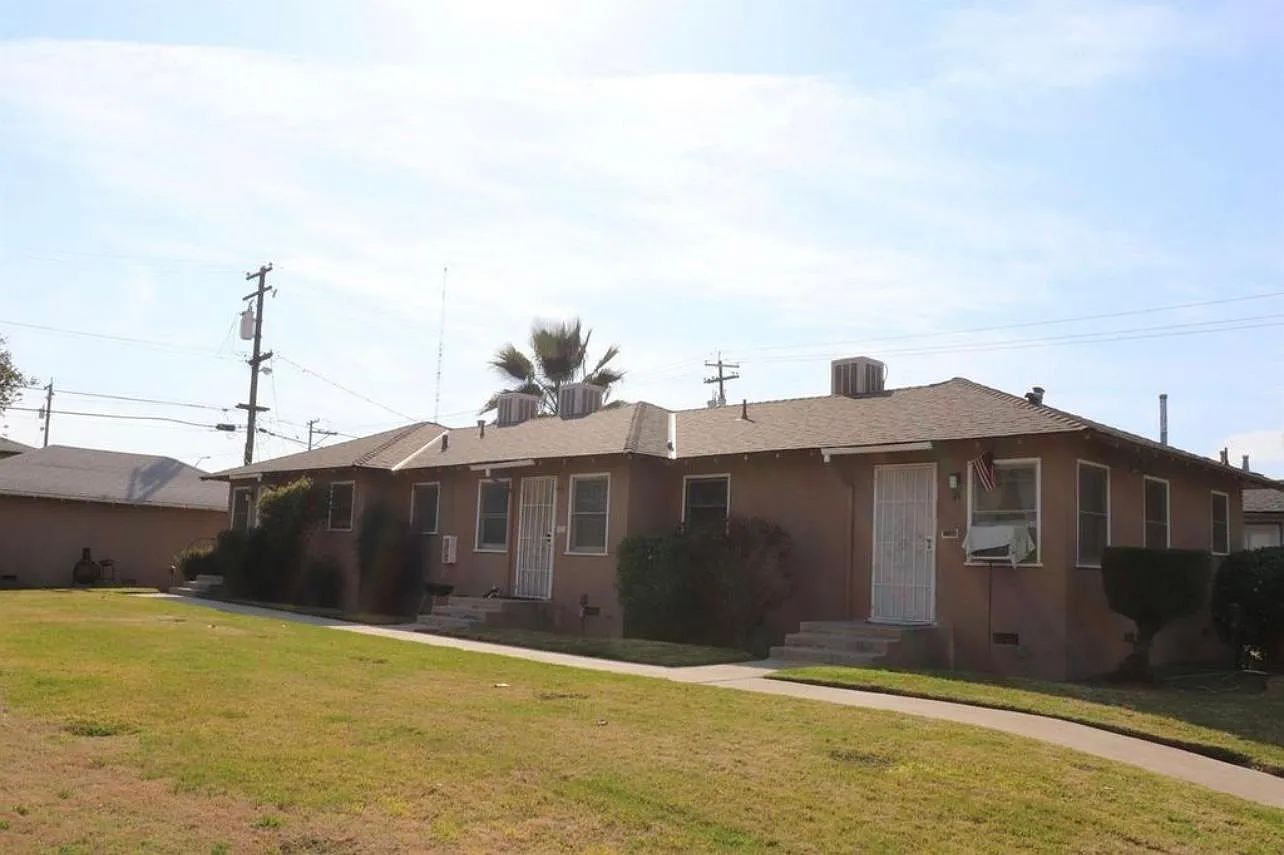 2114 E Peralta Way — Photo 1