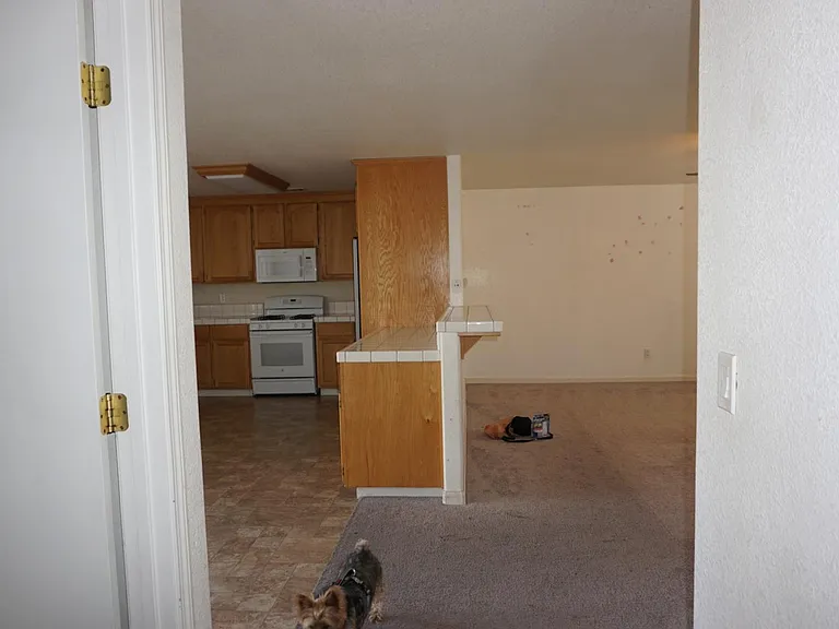 1914 S Sinclair Ave — Photo 16