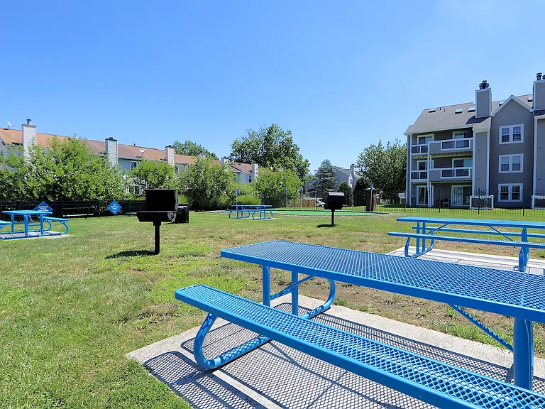 East Meadow Apartment Homes — Photo 17