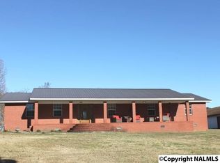 521 Chavies Rd, Rainsville, AL 35986