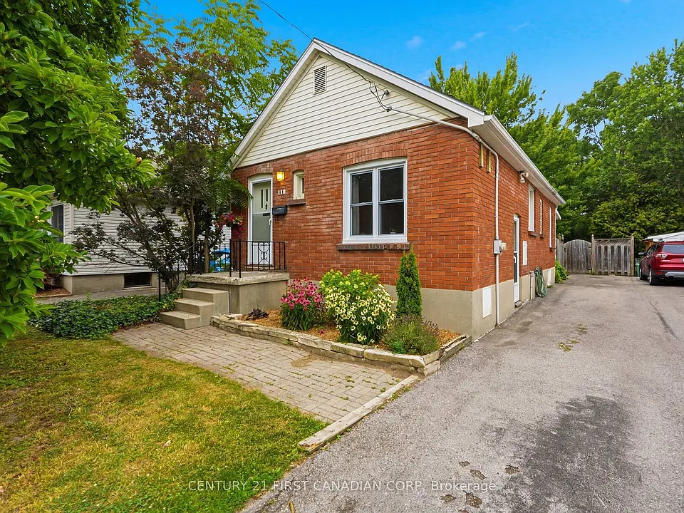 110 Emery St E