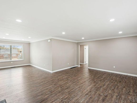 4th image of 4932 Kelsch Ln