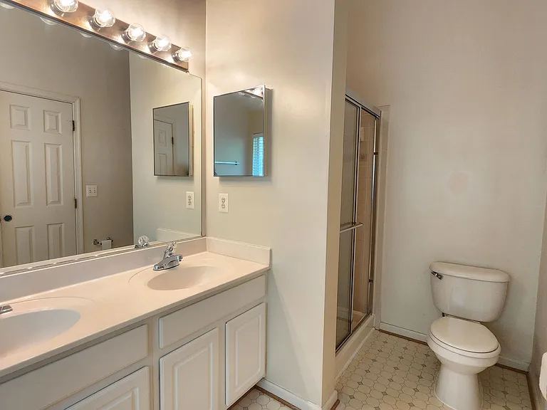 7719 Sullivan Cir — Photo 18