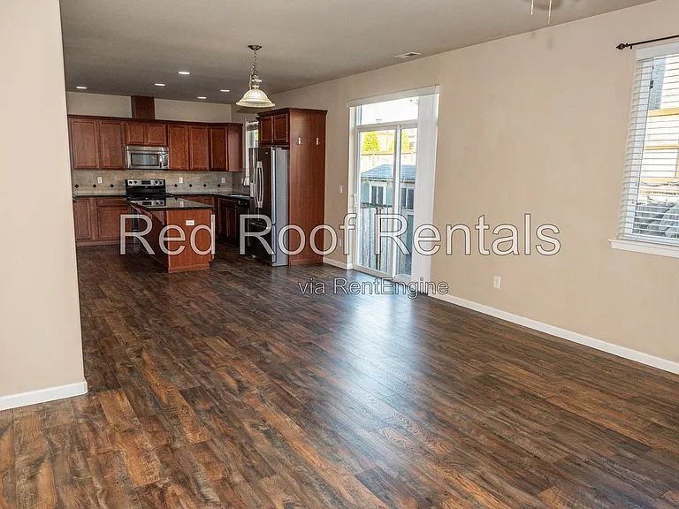 1441 Farina Loop SE — Photo 19