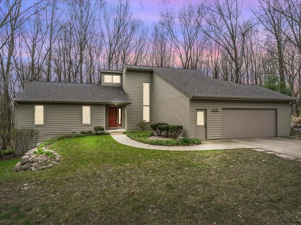 6439 Killington Dr, Kalamazoo, MI 49009