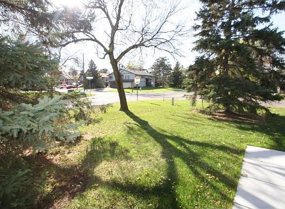 5th image of 4272 Thornhill Ln