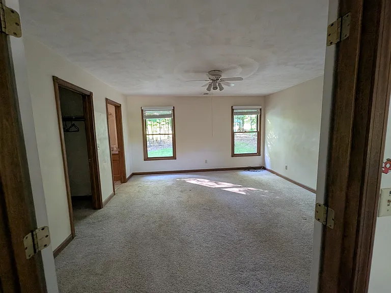 2633 Bay Rd — Photo 10
