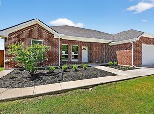 899 W Cardinal St, Ector, TX 75439