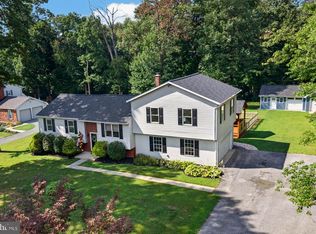 4294 Wolf Hill Dr, Hampstead, MD 21074