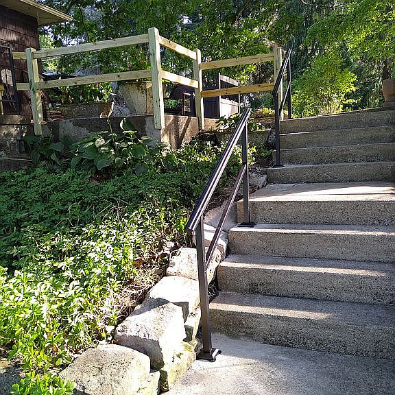 Listing photo 3