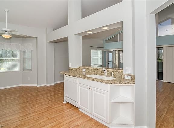 5th image of 179 Lady Palm Dr