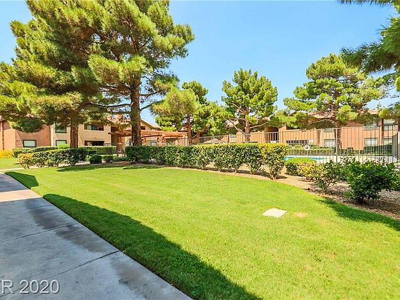 5th image of 2451 N Rainbow Blvd Unit 1096