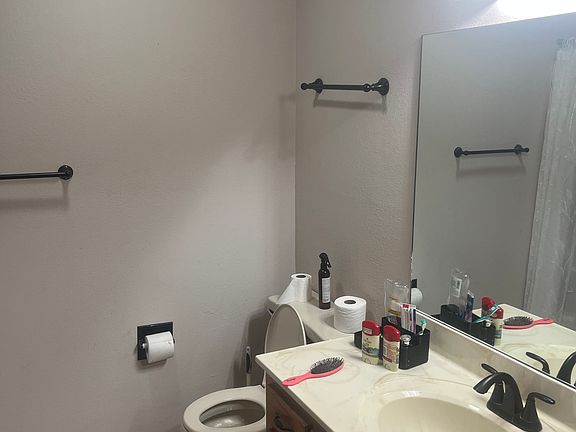 4th image of Royce Cir