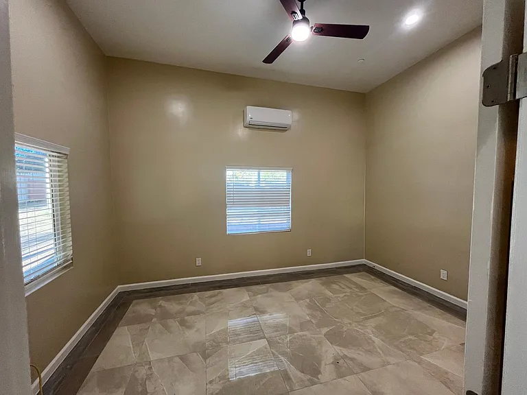 2739 Eltinge Dr — Photo 21