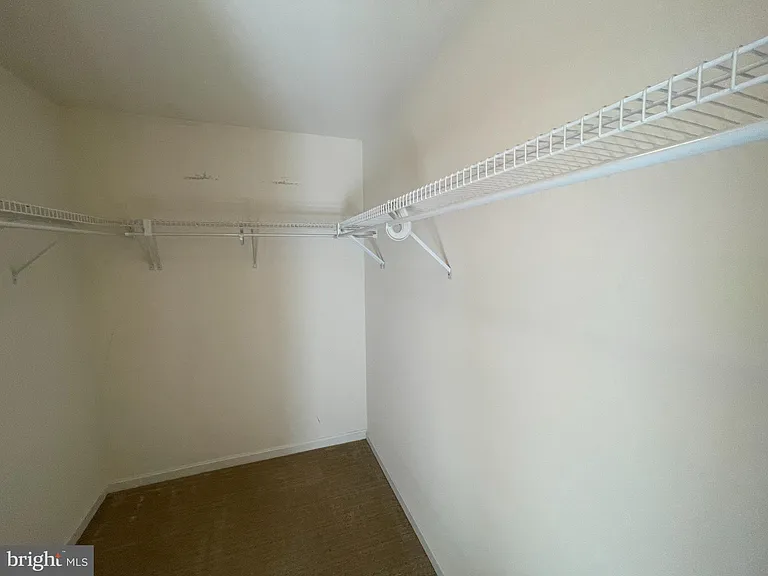 21330 Meadow Field Ct — Photo 39