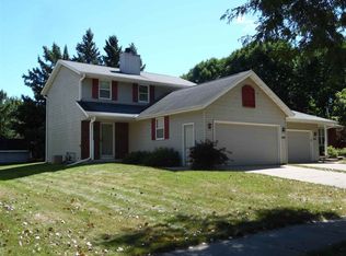 1143 Lacount Rd, Green Bay, WI 54313