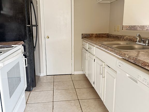 5th image of 245 Bracewell Dr APT C